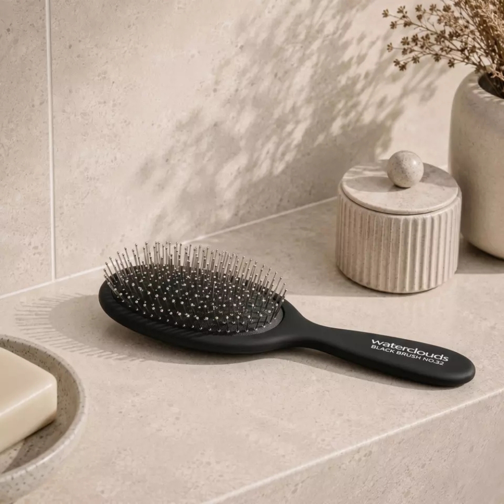 Homepage-Bild-66-600x600 waterclouds Black Brush No.32 Detangling Steel Bristle Brush