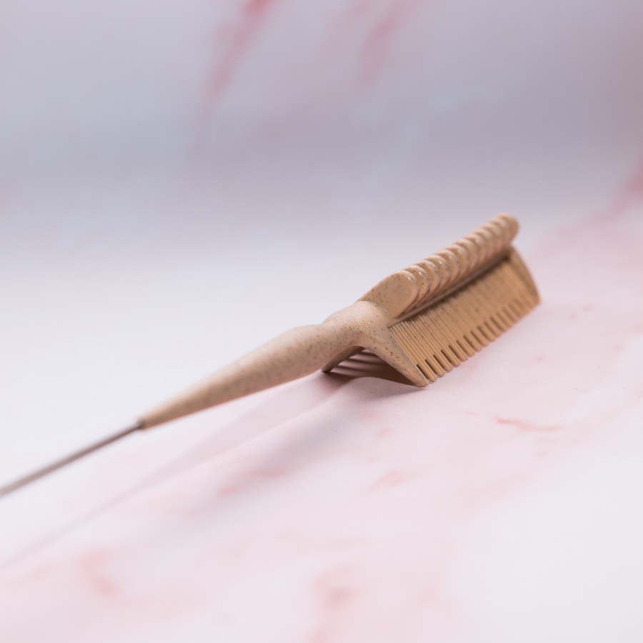 Curl-Bites-Curl-Clump-Precision-Comb-Beige-1-600x600 Curl Clump Precision Comb Beige – Bild 3